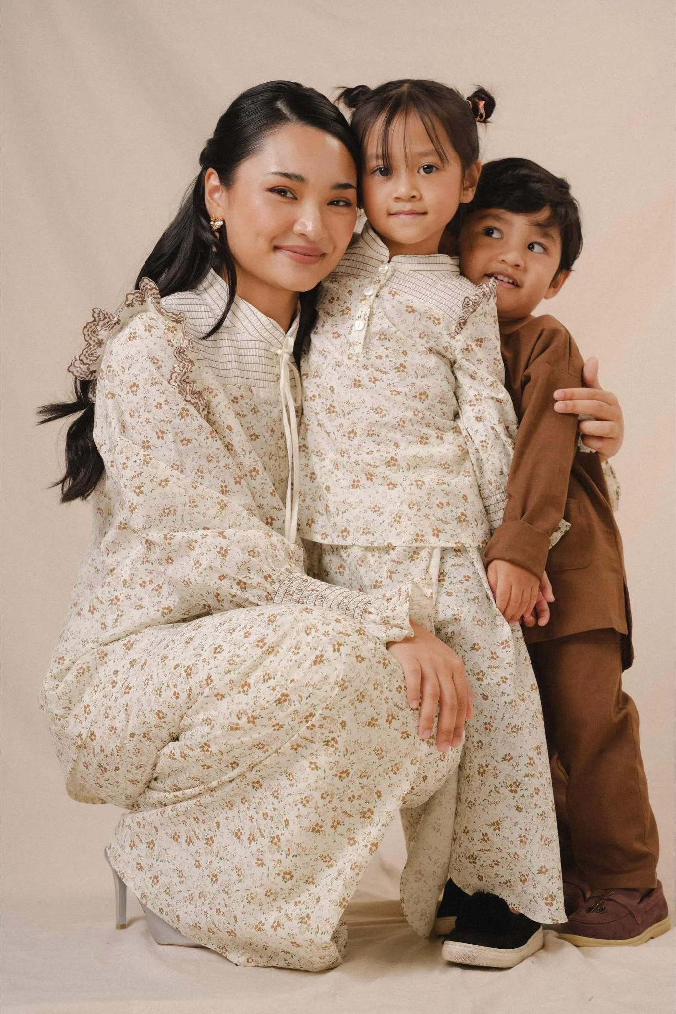 ALIYA KURUNG IN BROWN FLORAL