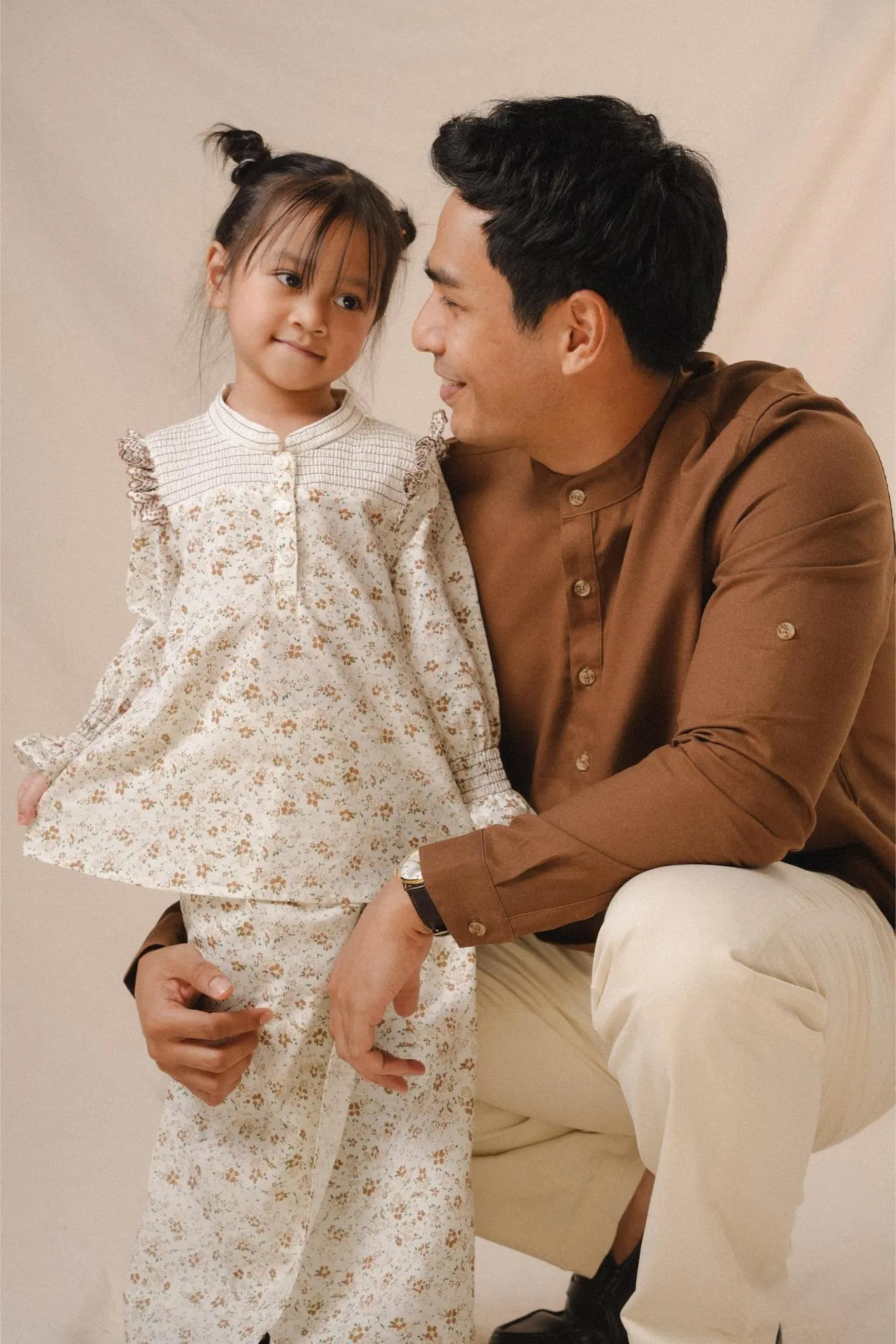 ALIYA KURUNG IN BROWN FLORAL