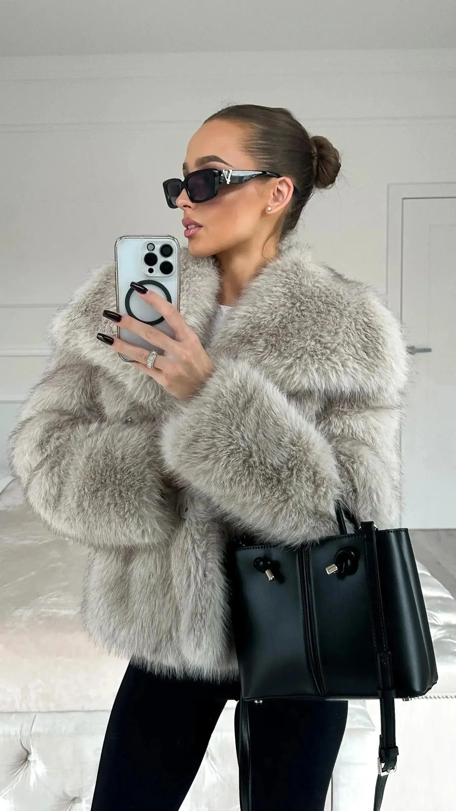 Audrey - Bold & Elegant Plush Fur Woman's Jacket
