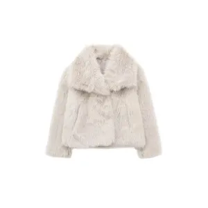 Audrey - Bold & Elegant Plush Fur Woman's Jacket