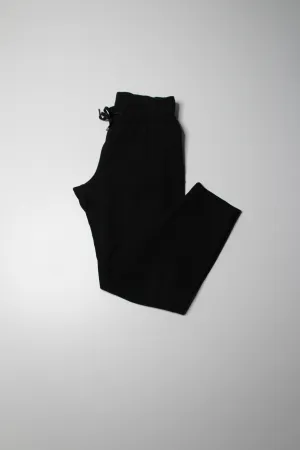 Lululemon black ‘on the fly’ pant, size 4 (27") *woven