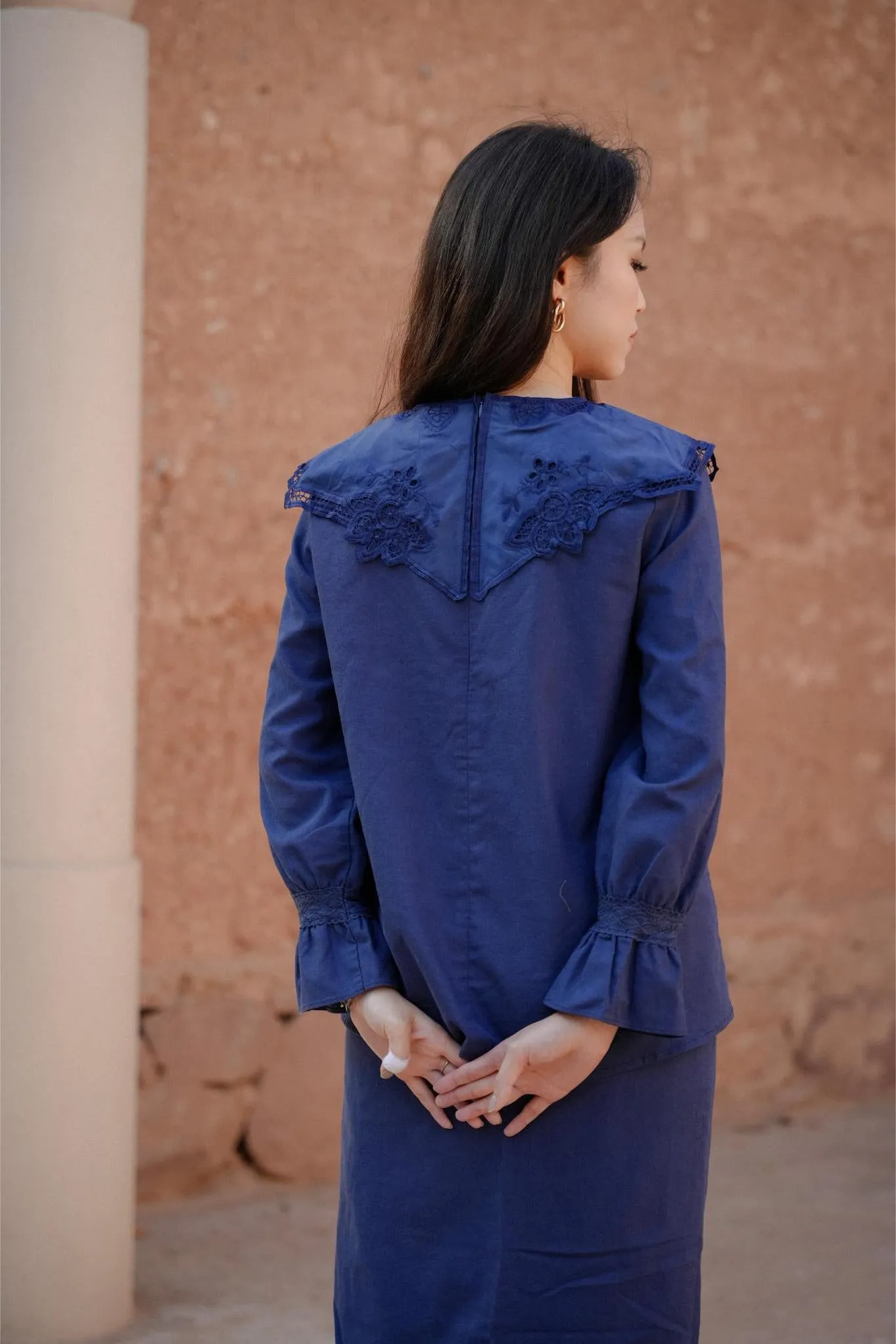 MARGOT KURUNG IN NAVY