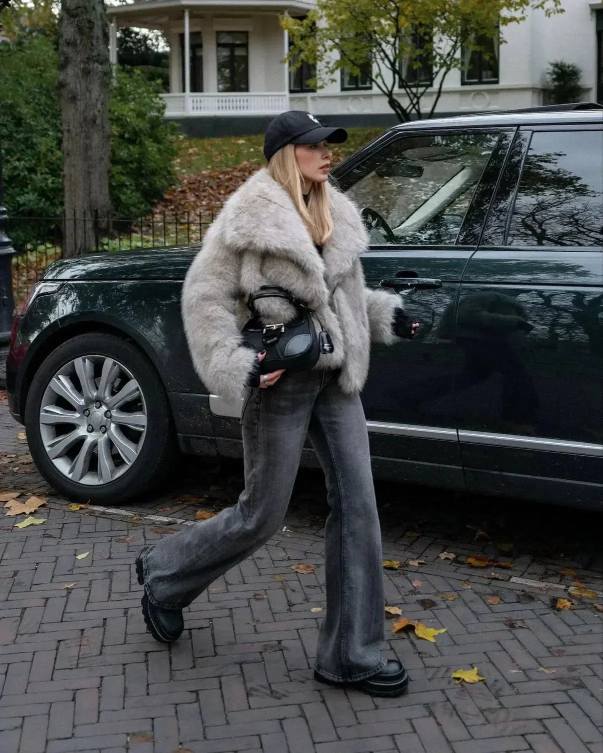 Merryn - Soft and Cozy Woman's Fur Coat