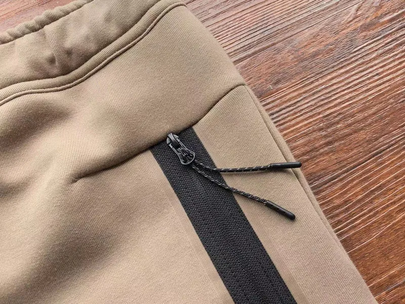 NIKE TECH FLEECE PANTS x SANDALWOOD/LIGHT BONE WHITE