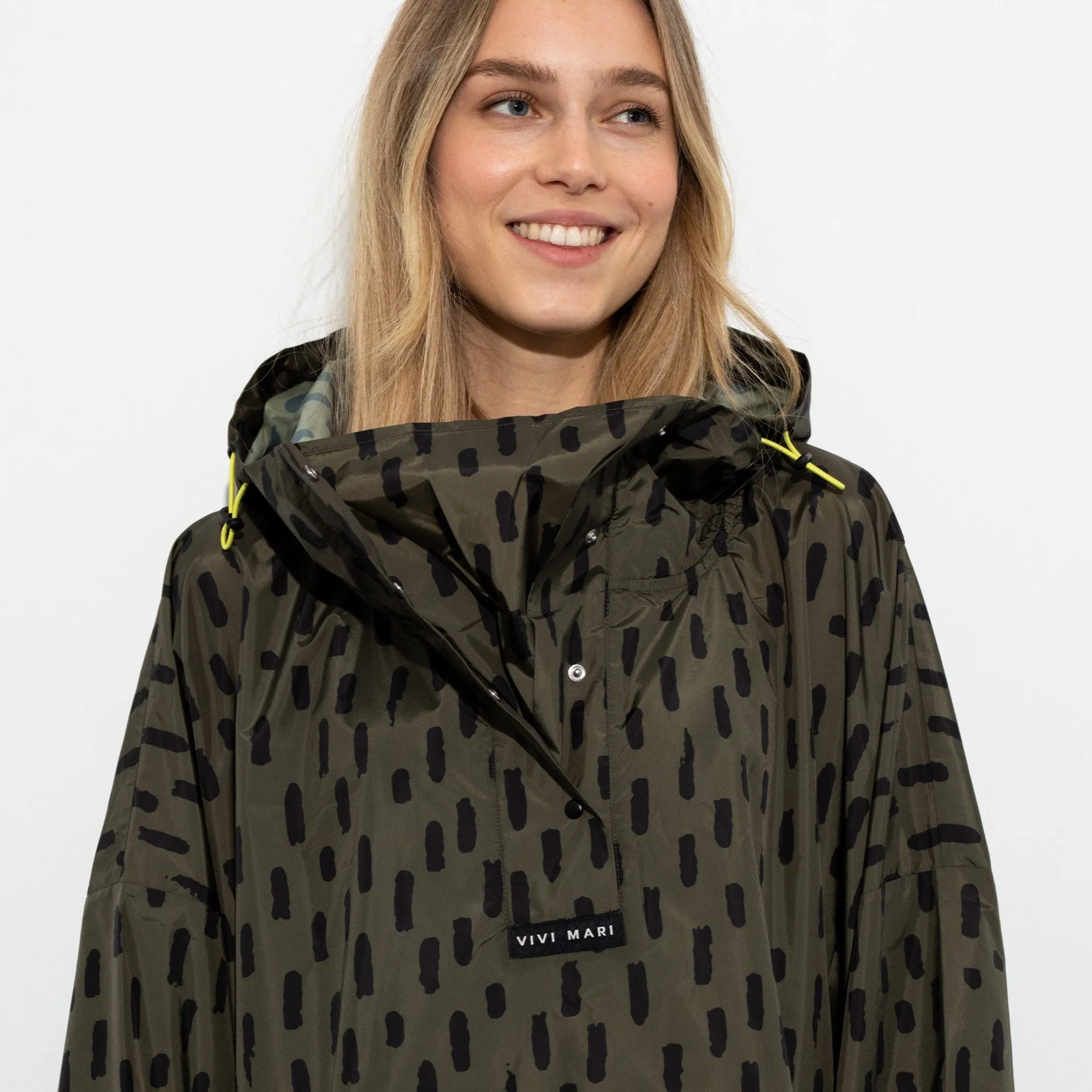 Raincoat drops olive/black