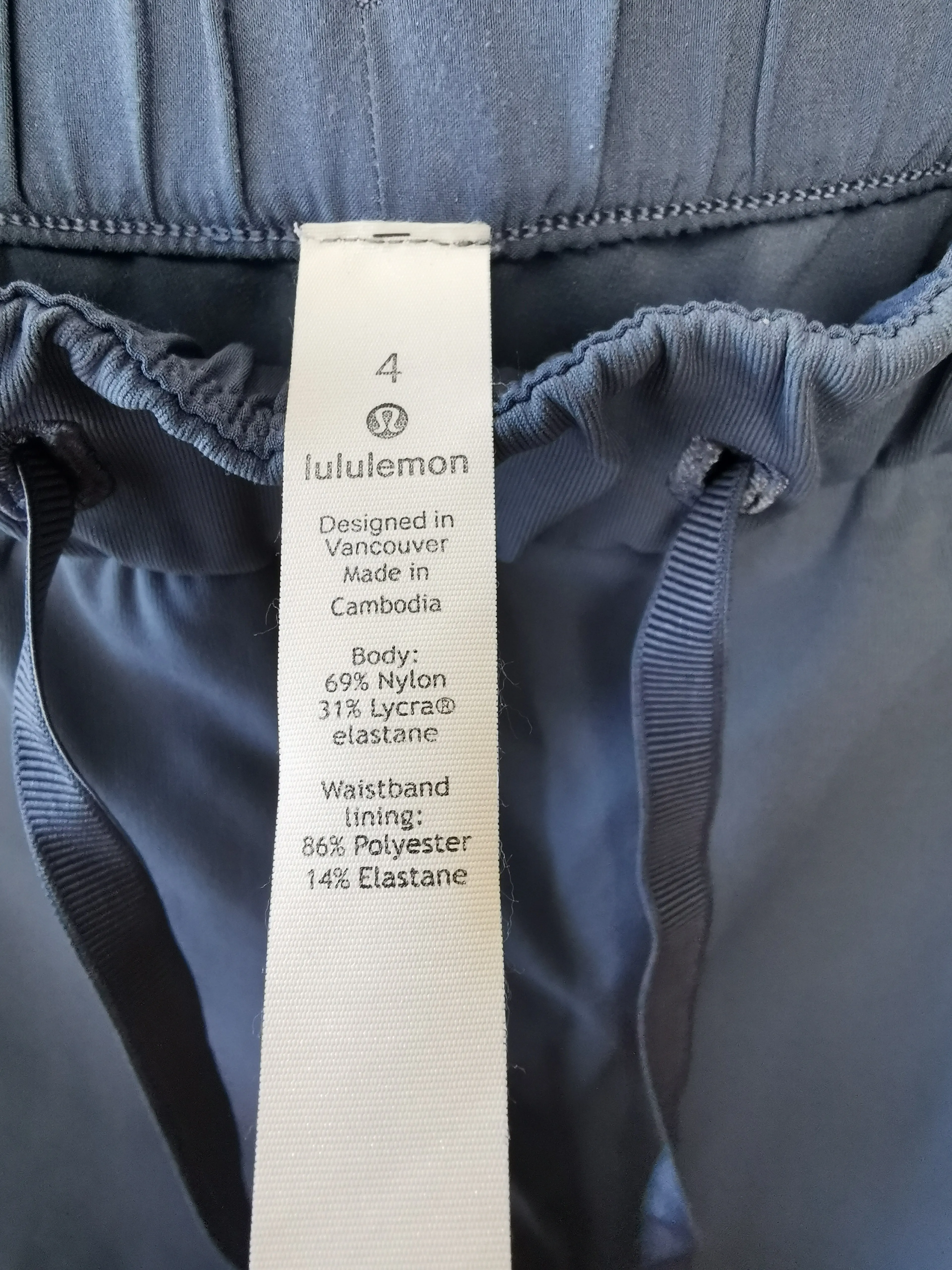WOMENS SIZE 4 - LULULEMON, Lightweight Trouser Drawstring Pants EUC B58